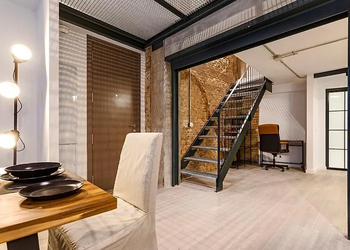-Malagasunapts-Industrial Loft Citycentre